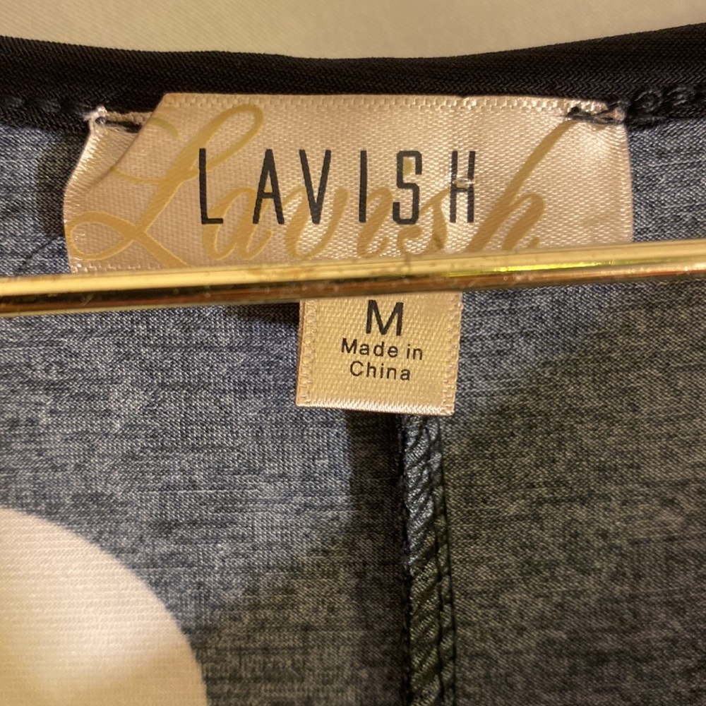 Lavish woman’s blouse top size Med - Picture 4 of 5